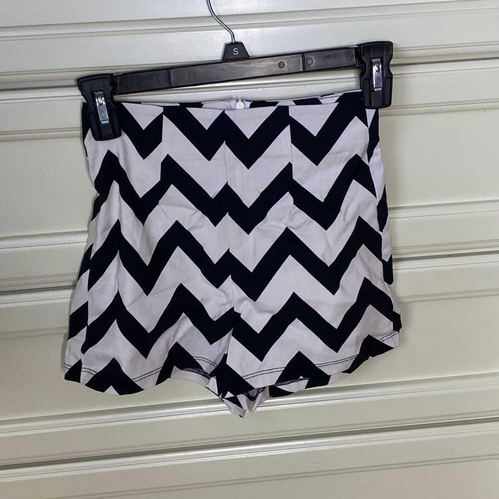 Black and white chevron shorts